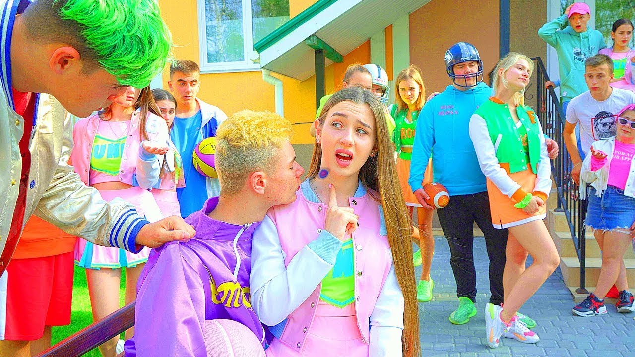 Нови учитељ шокиран навијачицама! | Да ли је Диана поново у невољи?