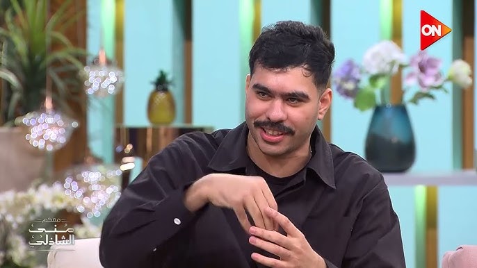 لما مامتك تسيحلك ع الهوا - احمد رمزي ووالدته مع منى الشاذلي