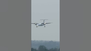 Bombardier Dash 8 - Q400 fighting against the winds #shorts