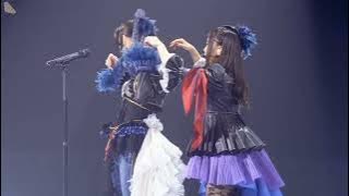 [Aqours] Ainya helps Suwawa with her ear monitor; Another NanaAinya moment