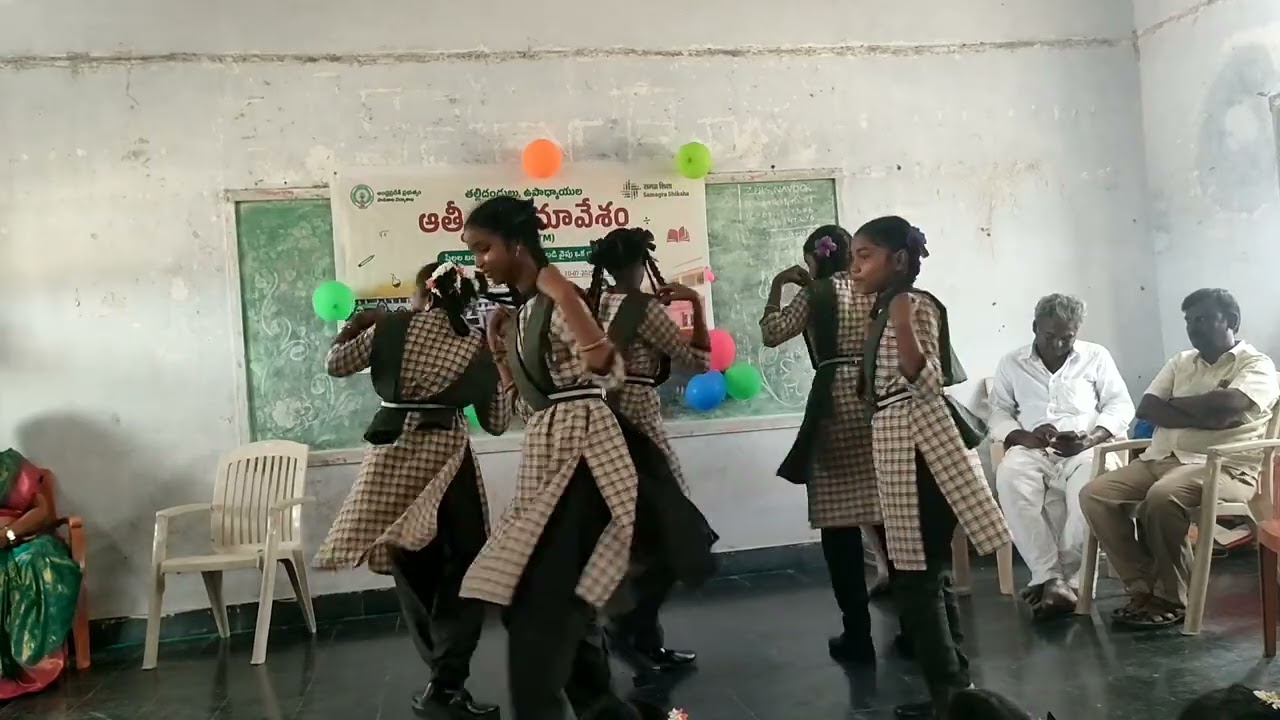 MEGA PTM 2.0 ZPHS NAVOOR PODALAKURU MANDALAM 9TH CLASS STUDENTS DANCE 10-7-2025
