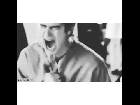 وتضيق فيك الدنيا لاتلتفت لها عشان مايعورك رأسك