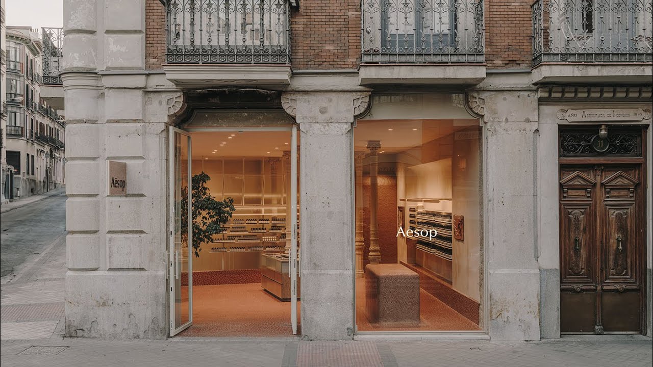 Whispers in the Wall: Aesop Fernando VI