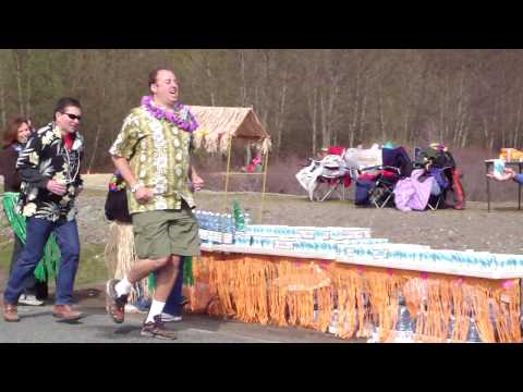 Kevin and Jeremy run in the 20 FOOT - 2010 Whidbey...