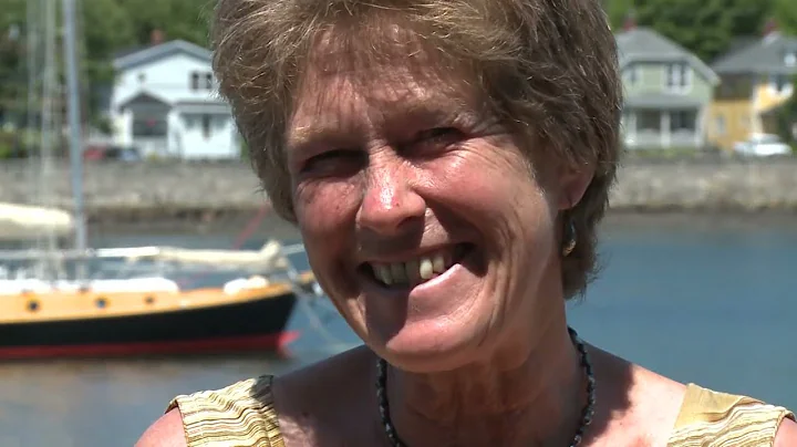 Annie Hill - Living Lightly on the Sea