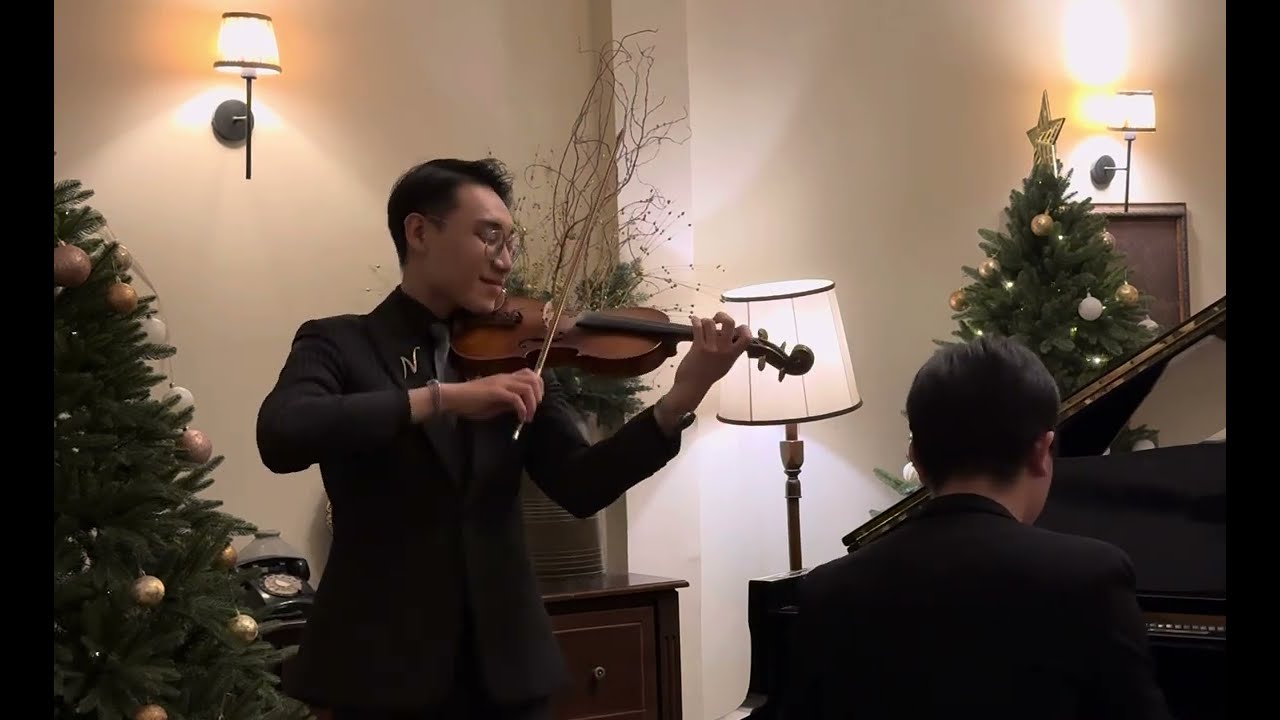 Jingle Bell Rock - Feliz Navidad - Last Christmas | Violin & Piano live performance
