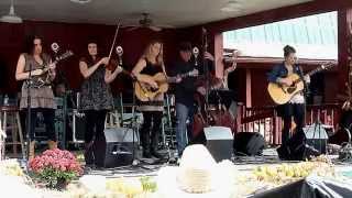 Tennessee Fall Homecoming 2014 Della Mae