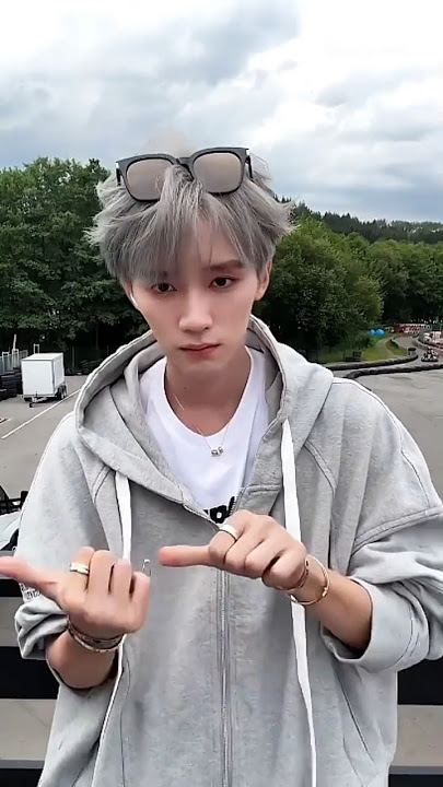 ZHOU YIRAN trending dance! 🪩#zhouyiran #chineseactor #cdrama #fyp #shorts #viral #dance #cp #trend