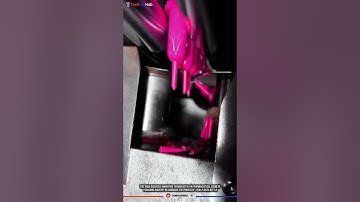 Innovation Technology Manufacturing: Plastic Bottle Molding Machine High Precision #tech