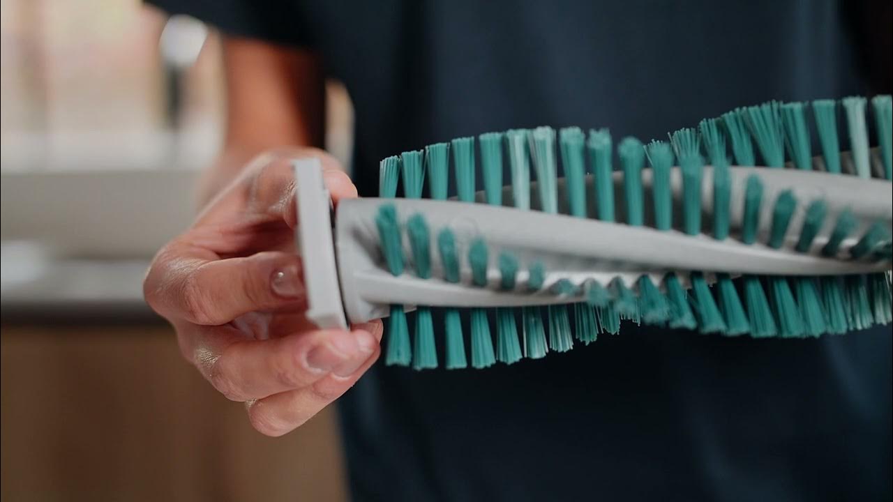 VAX Platinum SmartWash Range Removing and cleaning the brushbars