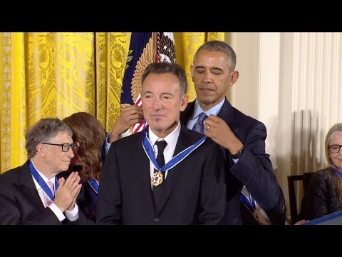 Personalidades recebem Medalha da Liberdade na Casa Branca