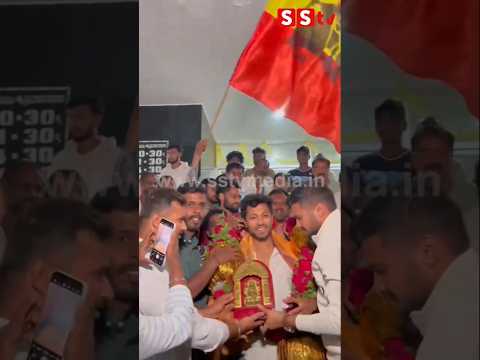 ಮೈಸೂರಿನಲ್ಲಿ ವಿಷ್ಣು ಪ್ರಿಯ ಮೂವಿ ನೋಡಲು ಹೋದ ಹೀರೋ ಗೆ ಫ್ಯಾನ್ಸ್ ಸನ್ಮಾನ #publicresponse #sstv #entertainment ಮೈಸೂರಿನಲ್ಲಿ ವಿಷ್ಣು ಪ್ರಿಯ ಮೂವಿ ನೋಡಲು ಹೋದ ಹೀರೋ ಗೆ ಫ್ಯಾನ್ಸ್ ಸನ್ಮಾನ #publicresponse #sstv #entertainment