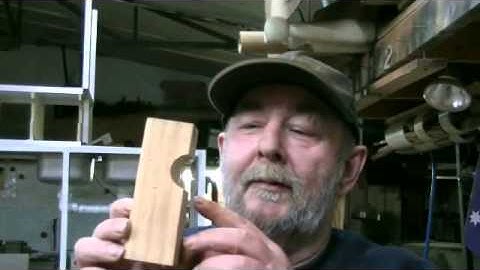 Turning long thin spindles. Part1.