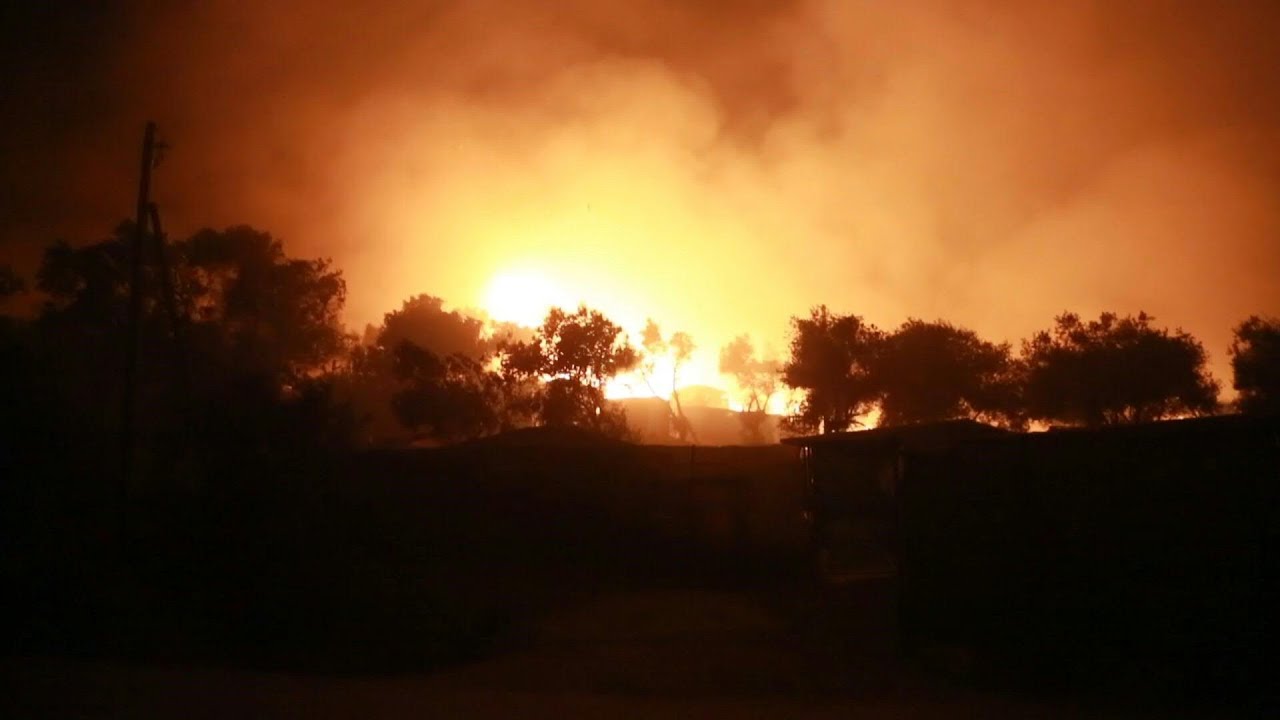Major blaze breaks out in Greece's main migrant camp | AFP