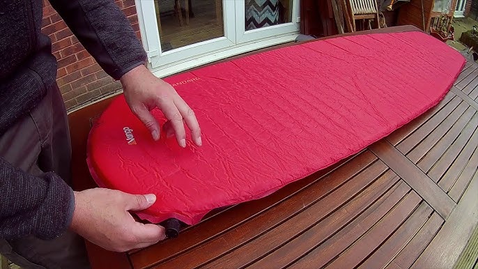 Commotie Waarschijnlijk Afslachten Regatta lightweight self inflating sleeping mat/pad - YouTube