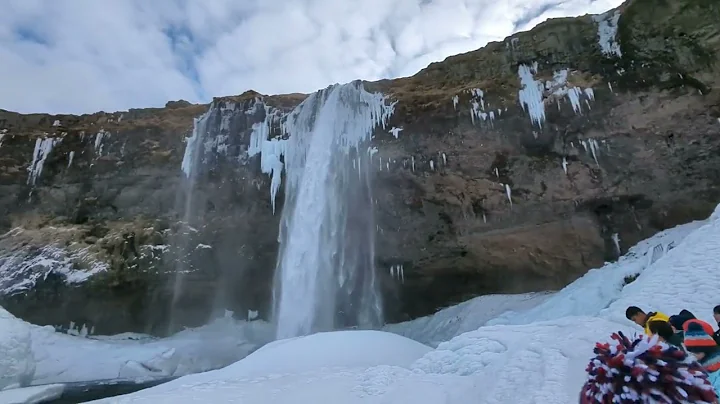 The spectacular Seljalandsfoss Waterfall | Ring Road | Iceland Travel Vlog | Day 12 | 2