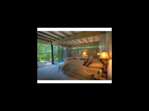 Patti & Ursula Present 10300 W. Loyola Dr., Los Al...