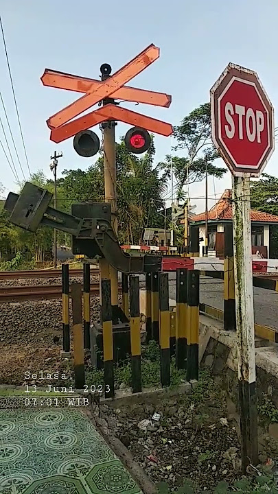 Suara Sirine Palang Pintu Kereta Api JPL 608 Katerban #keretaapi #railcrossing #stasiunkutoarjo