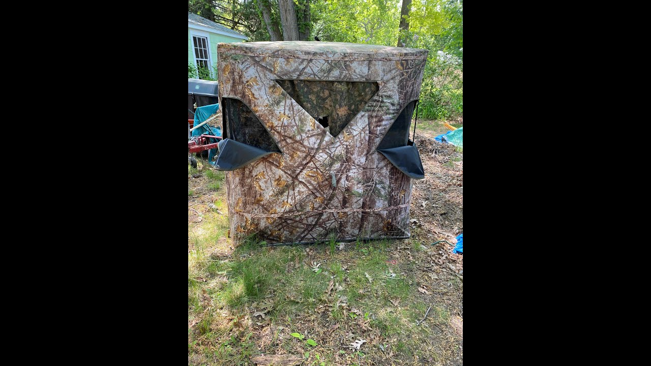 Bird Blind tent type from Cabella that I used this winter.