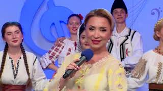 MIHAELA GURĂU  - ''DOUĂ MOLDOVENCE JOACĂ''  - FAMILIA FAVORIT (ianuarie 2024)