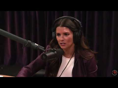 Video Joe Rogan & Danica Patrick - What Women Don't... - youtube