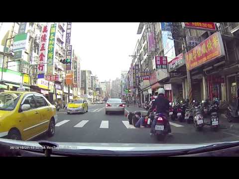 20131027新北市中和區景新街汽機車事故