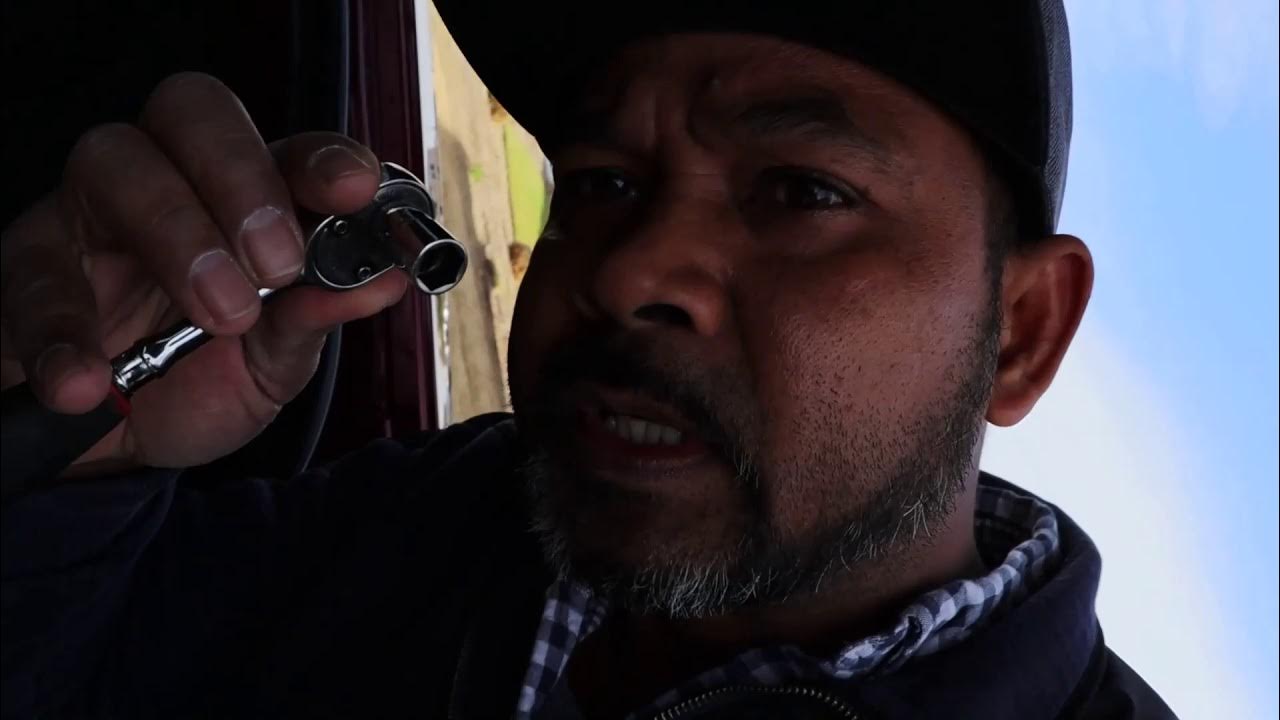 How to replace dash/door speaker in a 2015+ challenger - YouTube