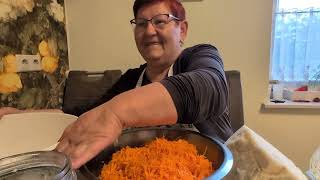 видео: А Я КВАШУ! КАПУСТА КАК У БАБУШКИ ! / 1786 картинка: А Я КВАШУ! КАПУСТА КАК У БАБУШКИ ! / 1786