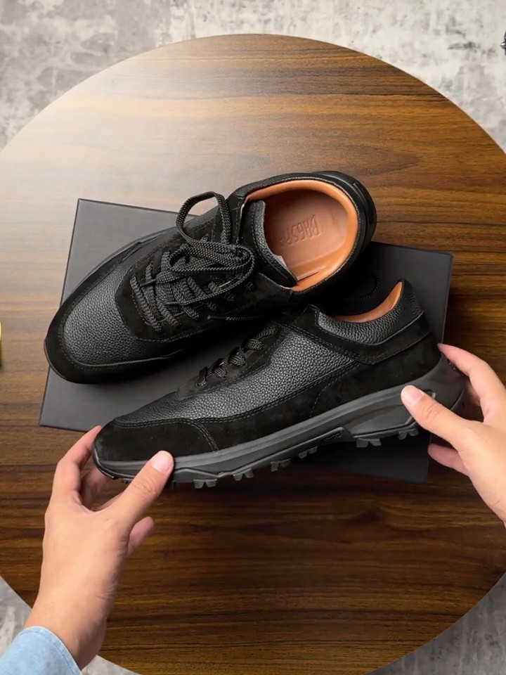 Close-Up Terra Line Sneaker Obsidian Black