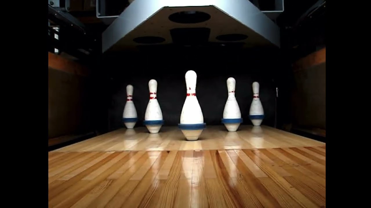 Strickland 5 pin bowing pinsetter: free fall