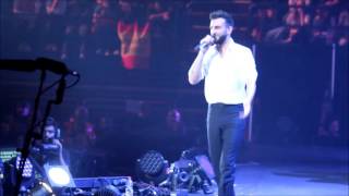 Mengoni e i pantaloni rotti - MengoniLive2016 Milano