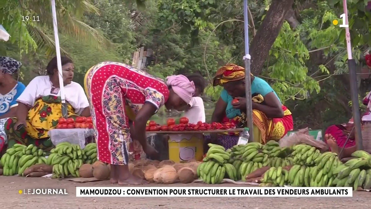 Mamoudzou : convention pour structurer le travail des vendeurs ambulants
