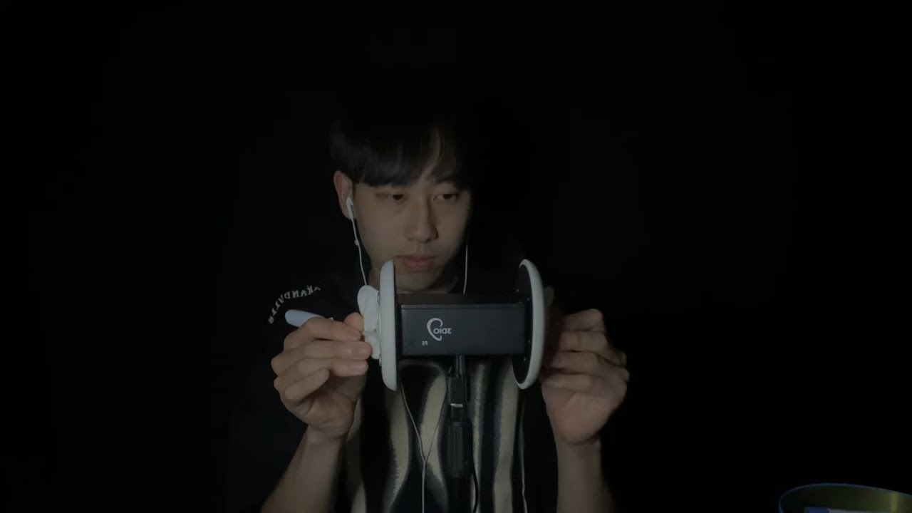 【無言耳かきASMR】特注鼓膜でクセになる痛痒い耳かき