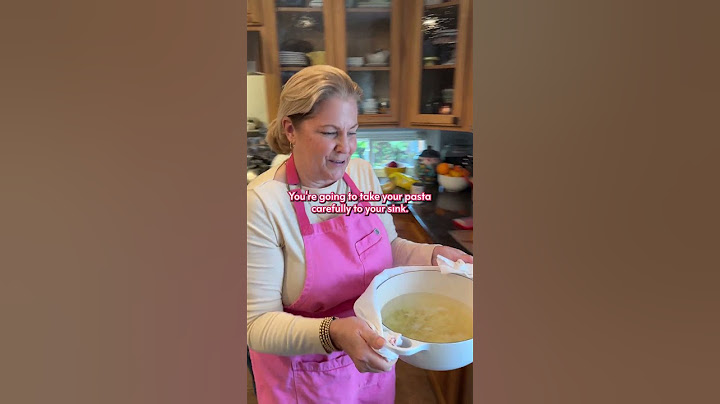 Pasta Draining Hack! #shorts #kitchenhacks #pasta #foodhacks