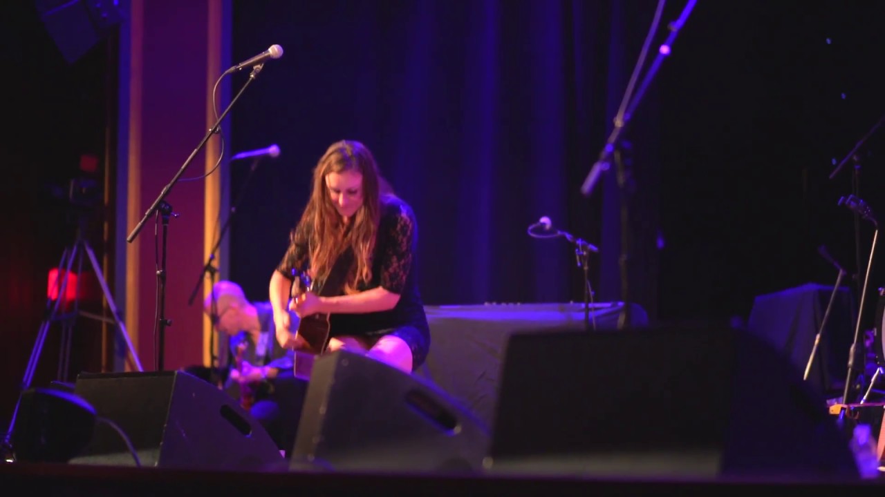 Girl Put Your Records On Corinne Bailey Rae (Gracie Day) YouTube