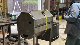 Reverse flow smoker with griddle