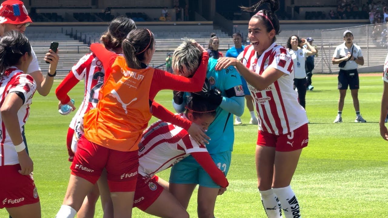 GRAN FESTEJO de Chivas Femenil por pasar a SEMIFINALES