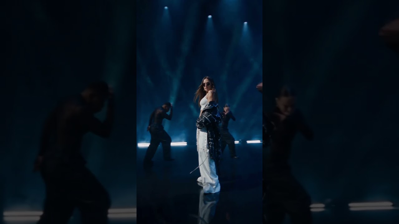 Maybe we’re far apart , but under the same sky … #newmusic #singer #dance