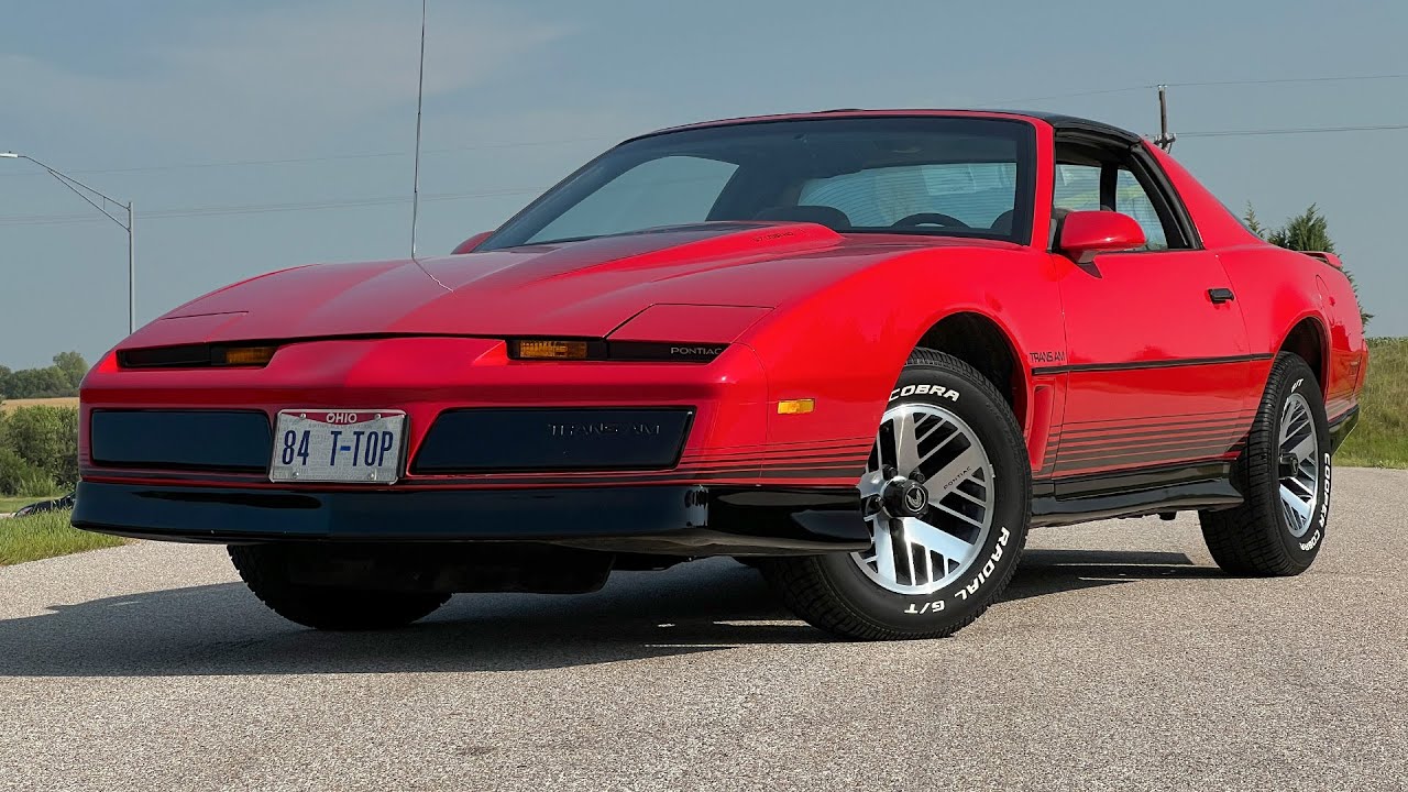 トランザム 82-84年式 1986年。ファイアーバードトランザム : r/musclecar
