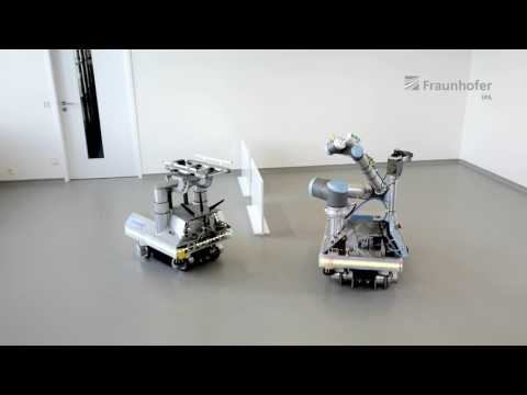 Online Trajectory Optimization for Cooperative Mobile Robot Navigation
