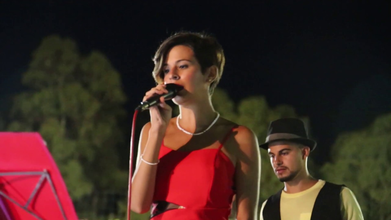 "Sunny" MARIA & DAVIDE Acoustic Live - YouTube