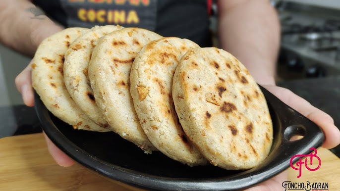 Arepas de chicharrón de ñiqui (Venezuela) Receta de Chef JP