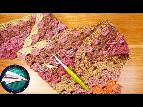Crocheting I XXL Scarf with a shell stitch pattern I Spring yarn ideas