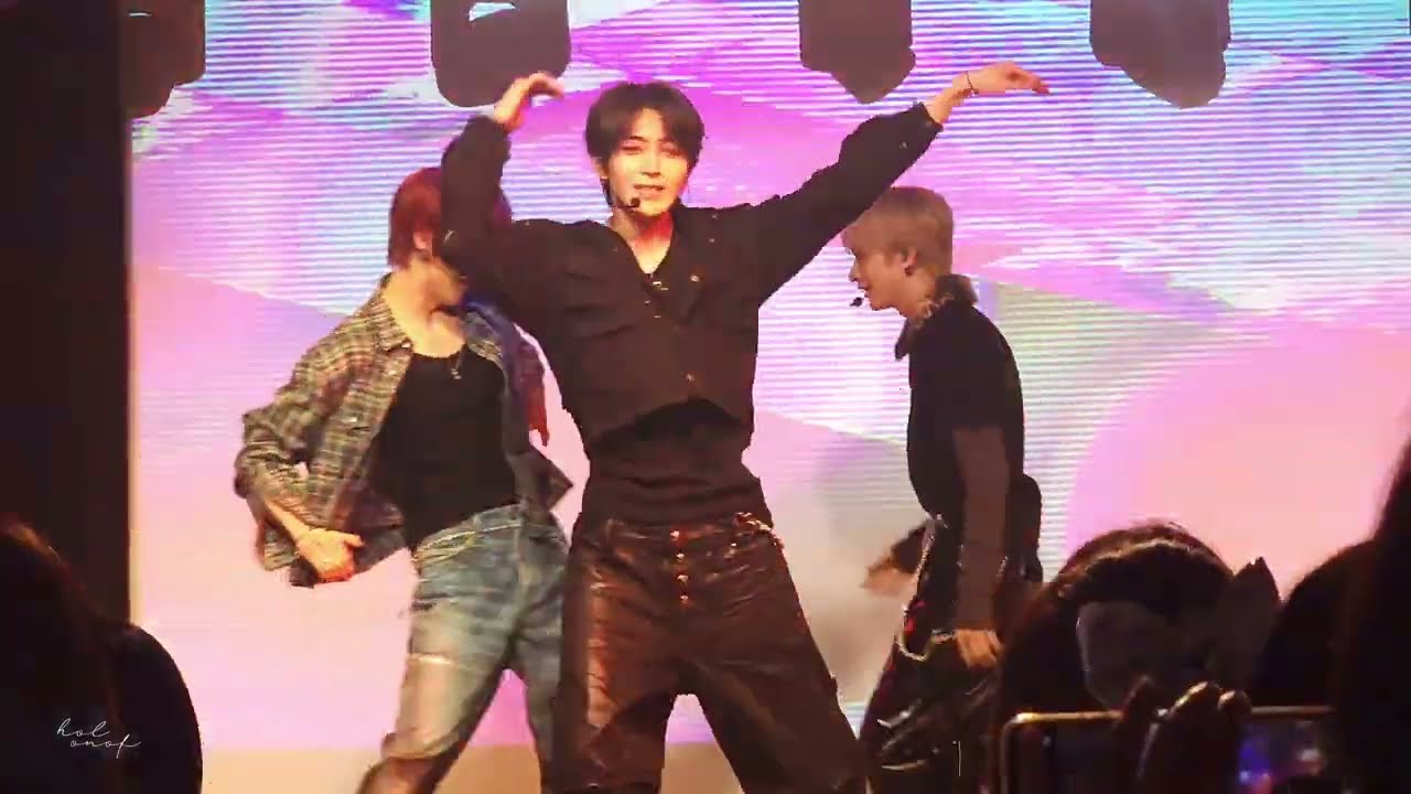 K-POP・アジア QQQ 260412] 'UNCOOL' - QQQ | 1st ASIA TOUR ＜QtoresQ＞ in TOKYO - YouTube