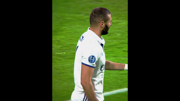 Ronaldo and Bale joke with Benzema 🤣