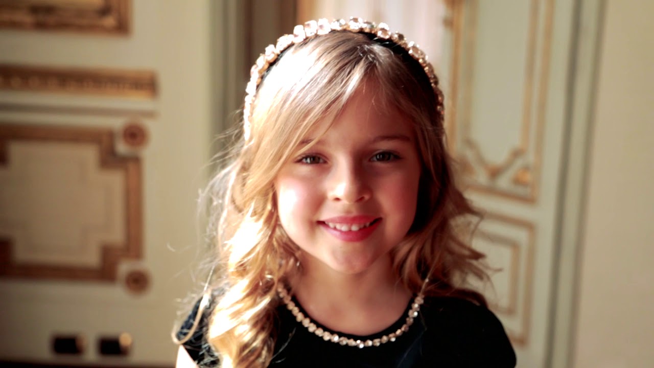 Lesy luxury mid-sleeve girl dress with skirt in fine striped fabric