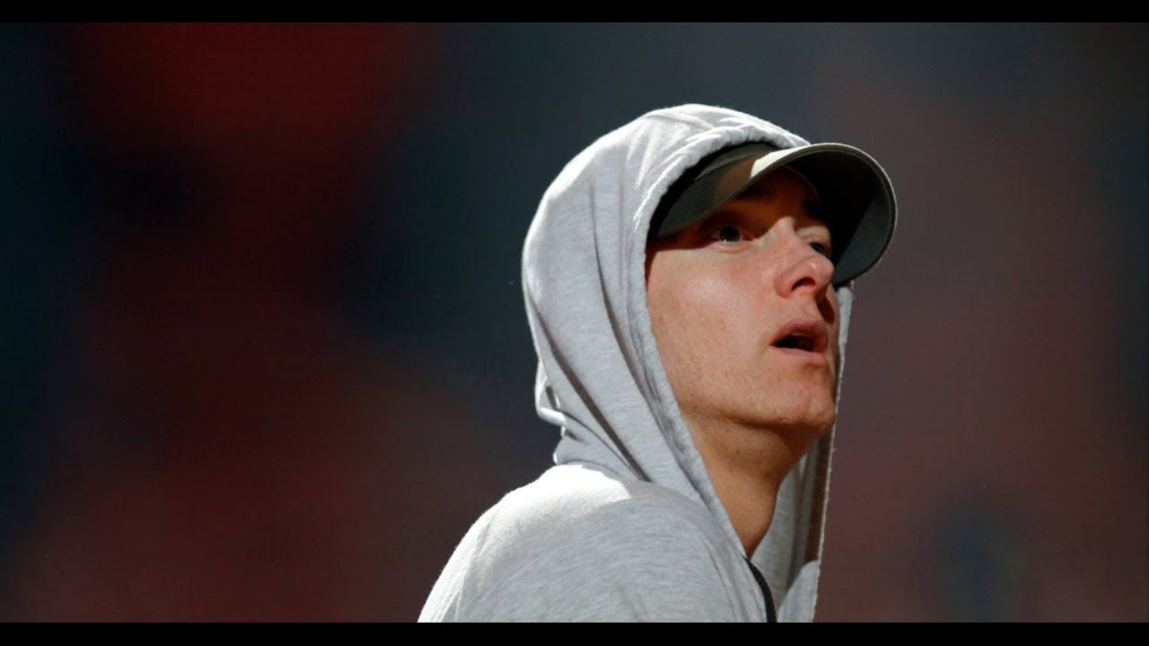 Eminem Lashes Out at Trump With Freestyle Rap Video rapper school pase lo que pase