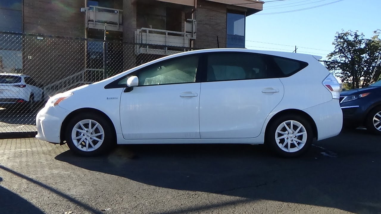 2012 Toyota Prius v Three - Start-Up & Automobile Documentation