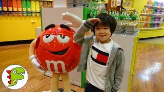 おでかけ ラスベガス M&Mでお買い物をしたよ！チョコに名前を入れてみよう！ トイキッズ