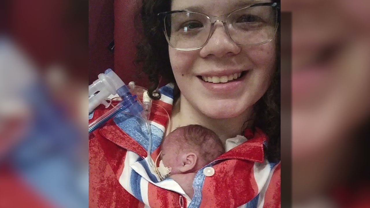 PICU mom doesn't mind spending the holidays in the hospital: 